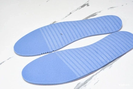Design 1 Travis Fragment Air DM7866-104 Low OG x SP Jordan Scott 0829